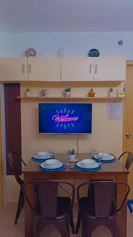 One Spatial Two Bedroom Condominium Unit With Pool And Gym Free Netflix And Wifi Илоило Экстерьер фото