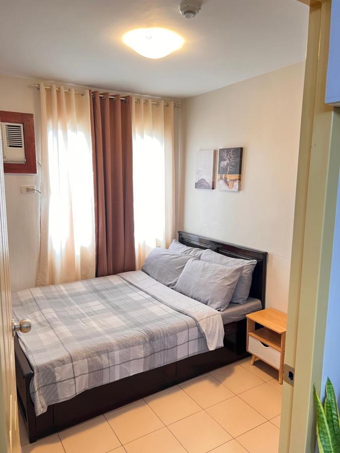 One Spatial Two Bedroom Condominium Unit With Pool And Gym Free Netflix And Wifi Илоило Экстерьер фото